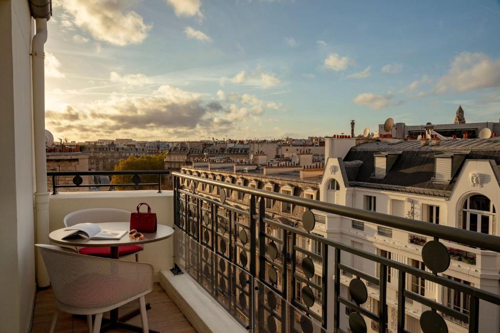 Suite Balcony,1774422617:JPEG