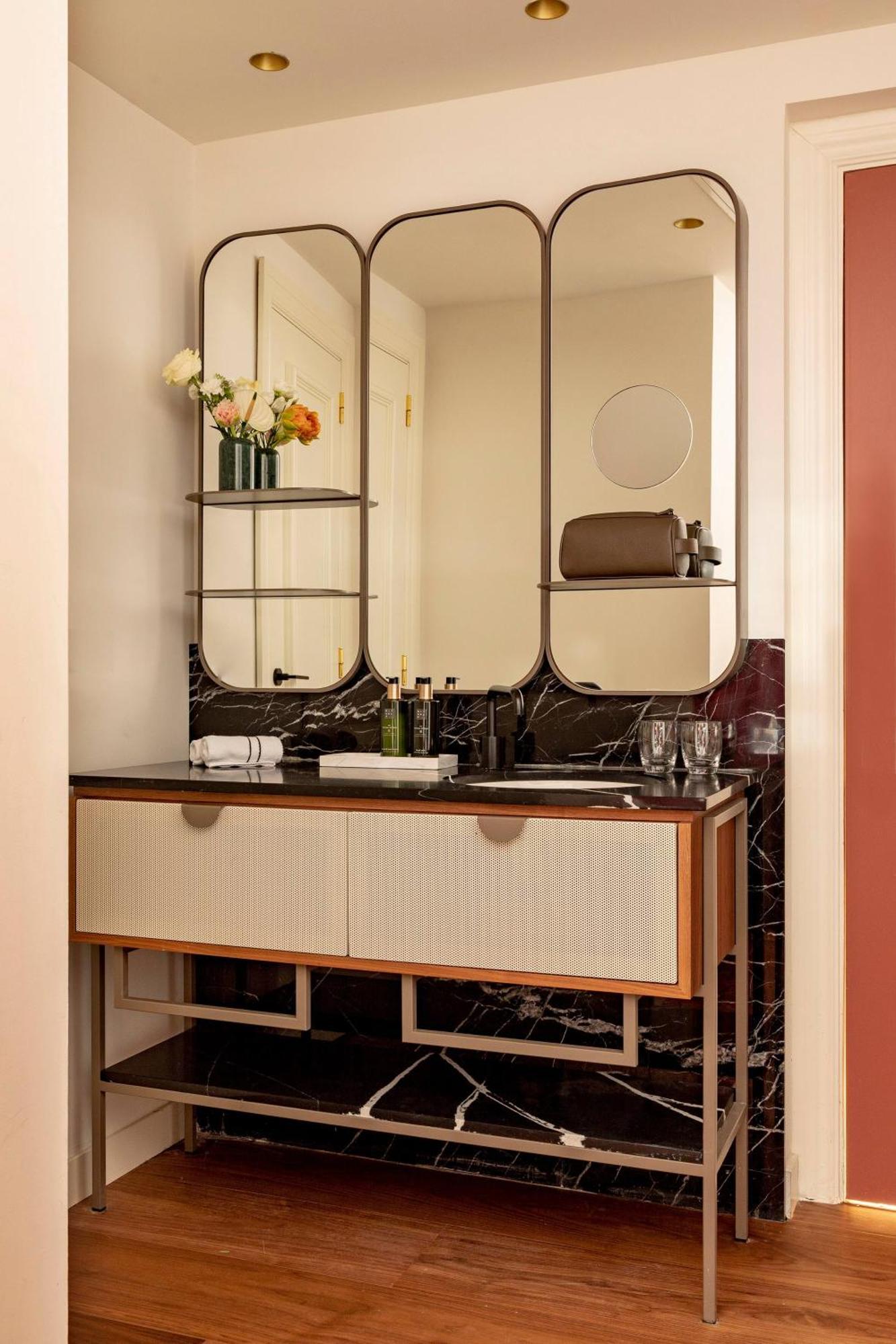 Deluxe Extra Room Balcony